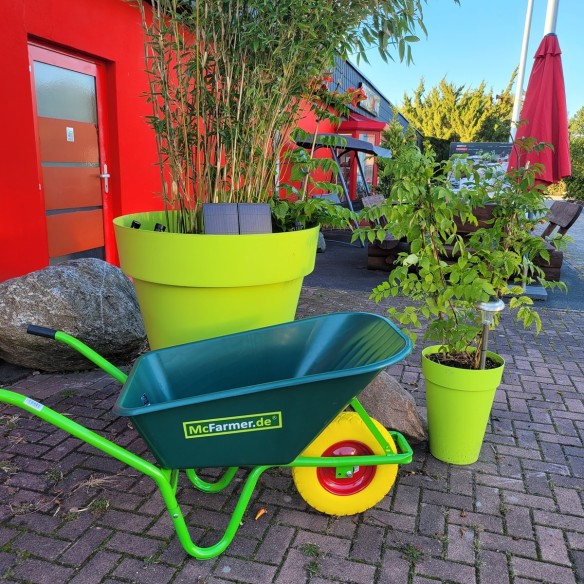 McFARMER-Schubkarre-100-L-apfelgruene-PP-Mulde-pannenfreies-PU-Rad-250kg-4