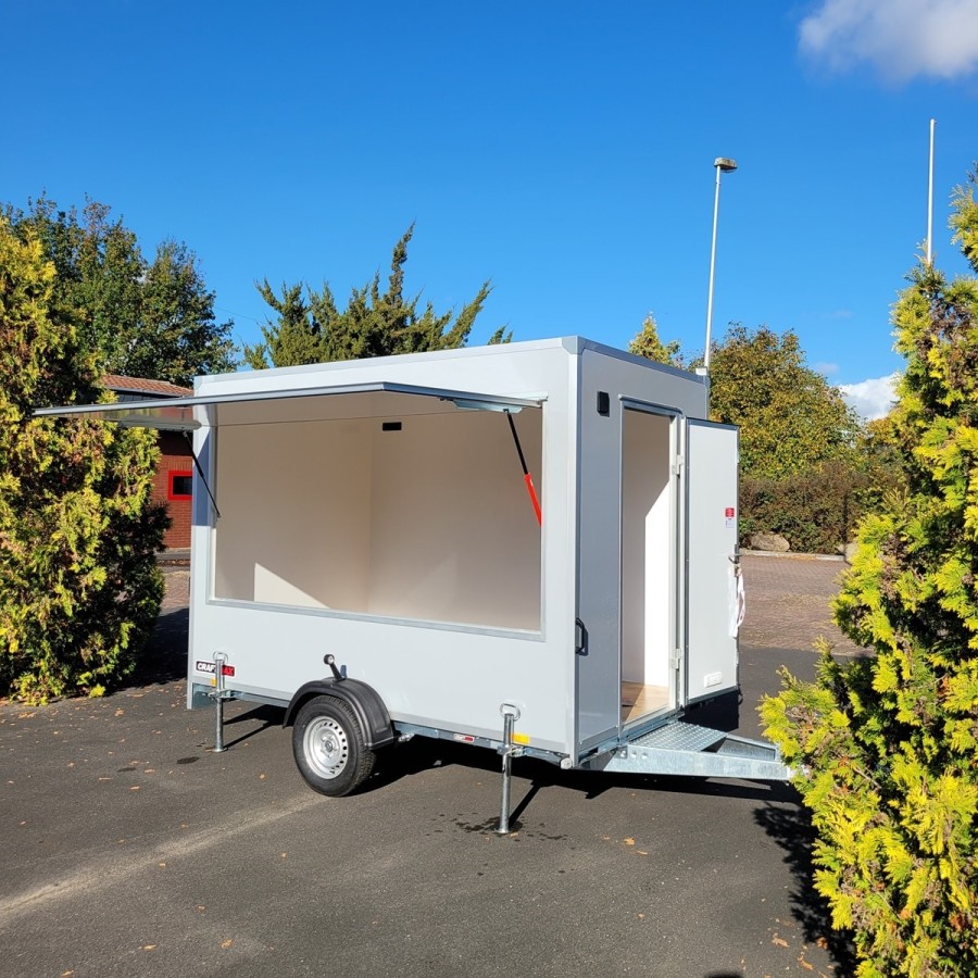 CRAFTMAX-Verkaufsanhaenger-Foodtruck-1300-3.00x1.80x2.00m-Thermo-Sandwichpanele-mit-seitlicher-Verkaufsklappe-Stuetzen-Steckdose