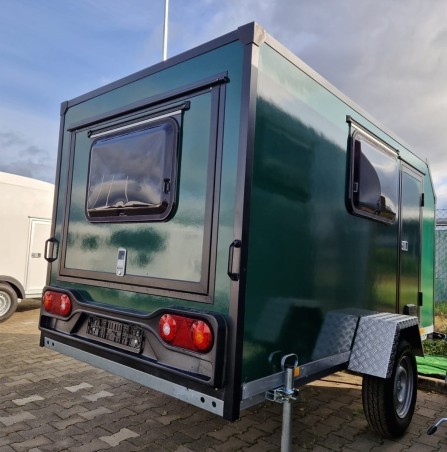 CRAFTMAX-OffRoad-1300-miniCamp-EVO-3.05x1.65x1.60m-Heckklappe-mit-Fenster-Seitenfenster-Tuer-100kmh-armee