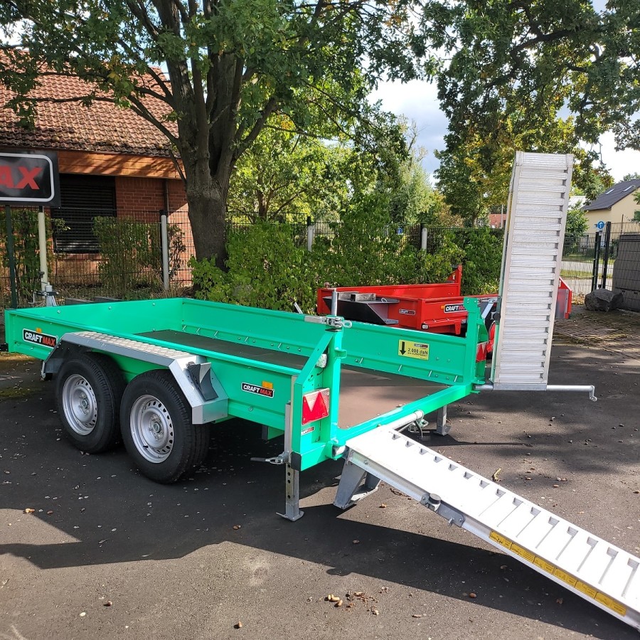 BAUMA-3000-Baumaschinen-Transporter-3.06x1.60x0.30m-Schaufelauflage-1