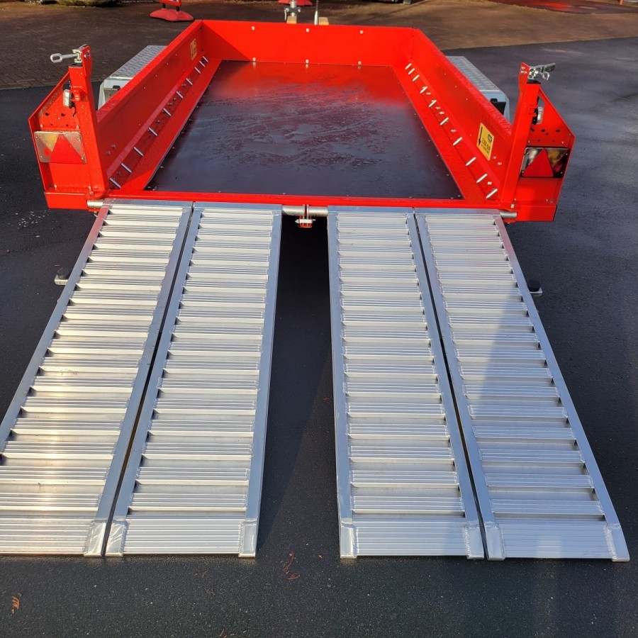 CRAFTMAX-MEGA-Baumaschinentransporter-mit-4-Auffahrrampen-1