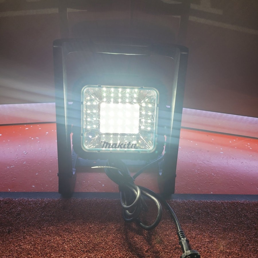 MAKITA-DEADML805-LED-Bautrahler-AKKU-230V-Betrieb-Lichtstrom-750-Lumen-6