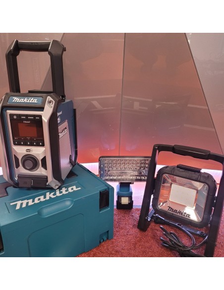 MAKITA-DEADML805-LED-Bautrahler-AKKU-230V-Betrieb-Lichtstrom-750-Lumen-3