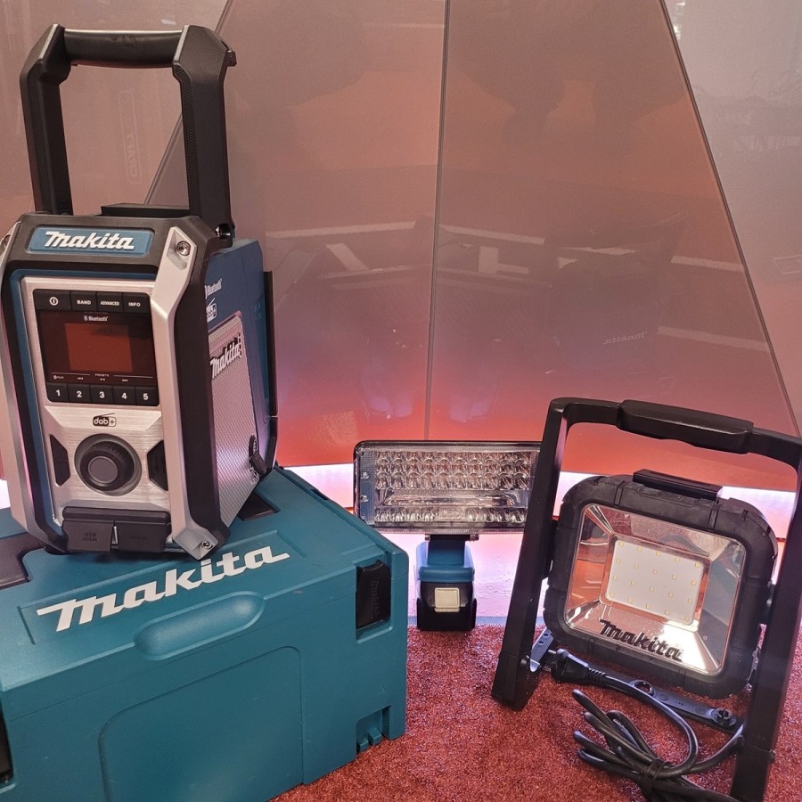 MAKITA-DEADML805-LED-Bautrahler-AKKU-230V-Betrieb-Lichtstrom-750-Lumen-4