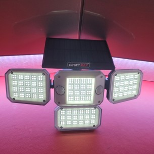 Solarlampe-mit-4-schwenkbaren-LED-Koepfen-Bewegungsmelder-Fernbedienung-fuer-Haus-Hof-Garten-Garage-5 2