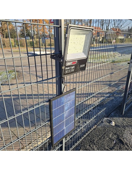 CRAFTMAX-300W-Solar-Flutlichtstrahler-superhell-fuer-Aussen-grosses-Solarpanel-25000-mAH-Batteriekapazitaet-Kaltweiss-6500K-2