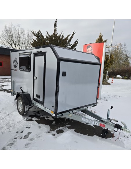 CRAFTMAX®-BLACK-BROTHER-EXP-3-13-Extreme-OffRoad-Caravan-3.05x1.65x1.60m-grosse-Heckklappe-Tuer-2-Fenster-Betten-Kueche-E-Anschl