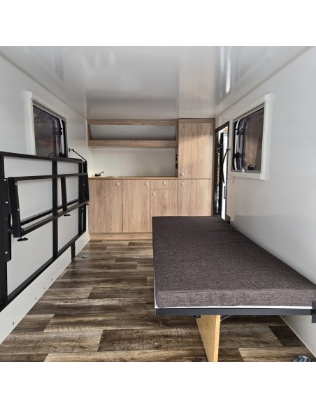 CRAFTMAX®-BLACK-BROTHER-EXP-3-13-Extreme-OffRoad-Caravan-3.05x1.65x1.60m-grosse-Heckklappe-Tuer-2-Fenster-Betten-Kueche-E-Anschl