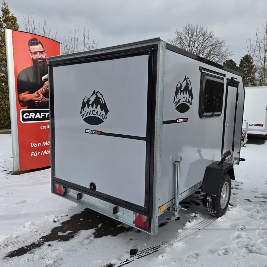 CRAFTMAX®-BLACK-BROTHER-EXP-3-13-Extreme-OffRoad-Caravan-3.05x1.65x1.60m-grosse-Heckklappe-Tuer-2-Fenster-Betten-Kueche-E-Anschl