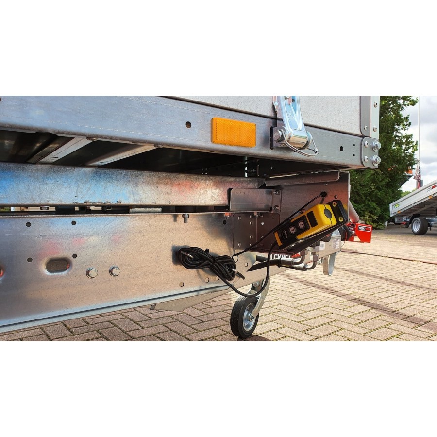 STEMA-ROCKO®1-1500kg-Rueckwaertskipper-mit-Elektrohydraulik-Handpumpe-9