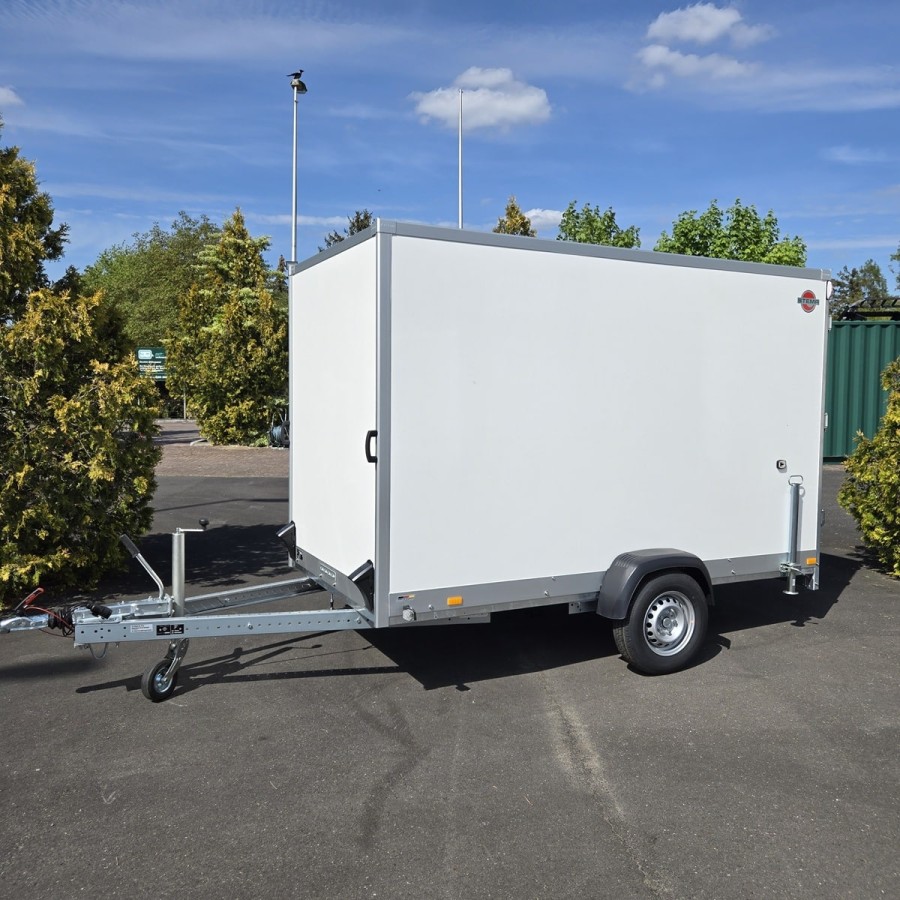 STEMA-STPK-O2-13-30-15.1.P18.2-Fuegeltueren-Kofferanhaenger-1300kg-GFK-3.05×1.57×1-1
