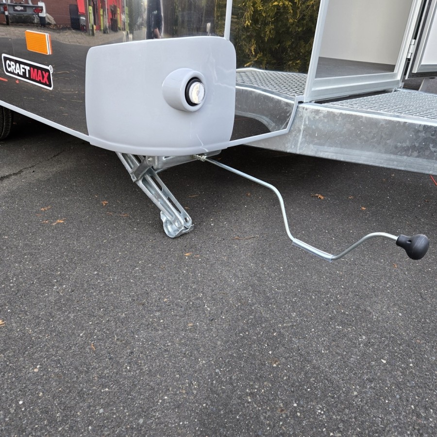 Verkaufsanhaenger-STREAMER-2700-3.75×2.25×2.30m-Edelstahl-Thermo-Sandwichpanele-mit-seitlicher-Verkaufsklappe-Stuetzen-ALU-Felge