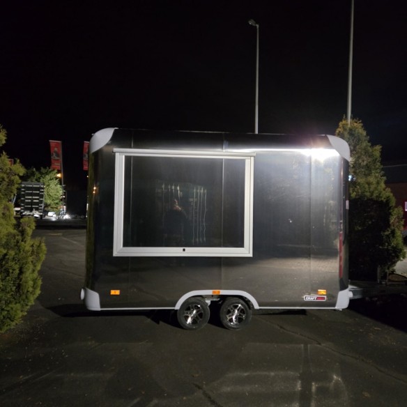 CRAFTMAX-STREAMER-2000-Verkaufsanhaenger-3.70x2.25x2.40m-Edelstahl-Thermo-Sandwichpanele-mit-seitlicher-Verkaufsklappe-Stuetzen-