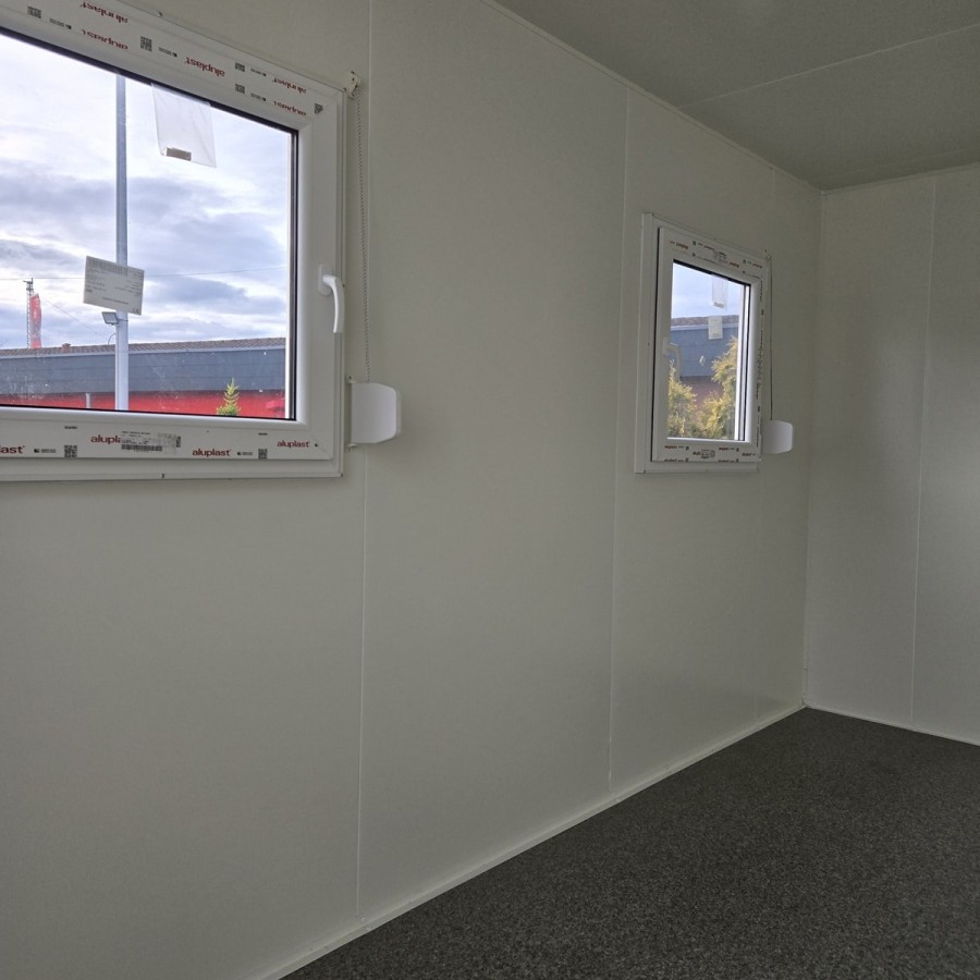 CRAFTMAX-Bauwagen-1350-Thermo-Sandwichpanele-3.95x2.41x2.17m-gebremst-2-Fenster-Tuer-7