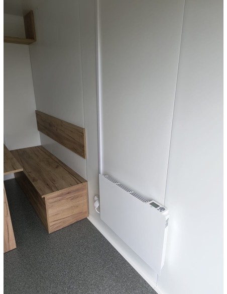 CRAFTMAX-Bauwagen-750kg-Thermo-Sandwichpanele-ungebremst-Fenster-Tuer-Sitzgarnitur-Stuetzen-Heizung-Steckdosen