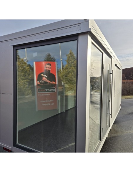MobilOffice-2700-Thermo-Sandwichpanele-6.00-x-2.20-x-2.40m-grosse-Glasfenster-u.-Tuerelemente-Verkaufsklappe-7