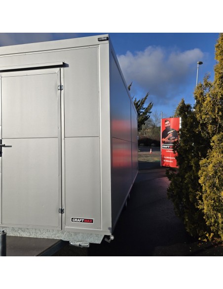 MobilOffice-2700-Thermo-Sandwichpanele-6.00-x-2.20-x-2.40m-grosse-Glasfenster-u.-Tuerelemente-Verkaufsklappe-13