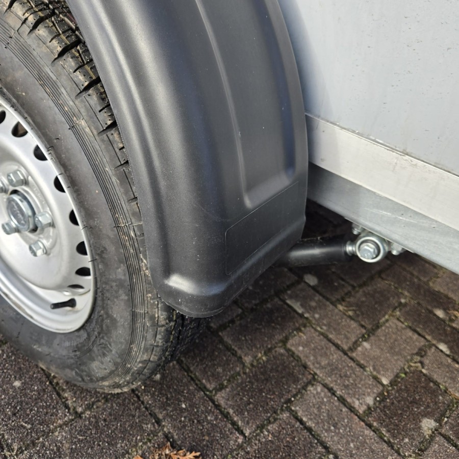 Verkaufsanhaenger-Foodtruck-1300-3.05x1.77x2.29m-Thermo-Sandwichpanele-mit-seitlicher-Verkaufsklappe-Stuetzen-Steckdosen-100kmh-
