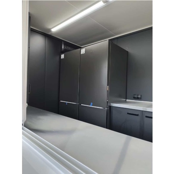 Verkaufsanhaenger-1350-4.00x2.00x2.20m-Thermo-Sandwichpanele-hochwertig-komplett-eingerichtet-8