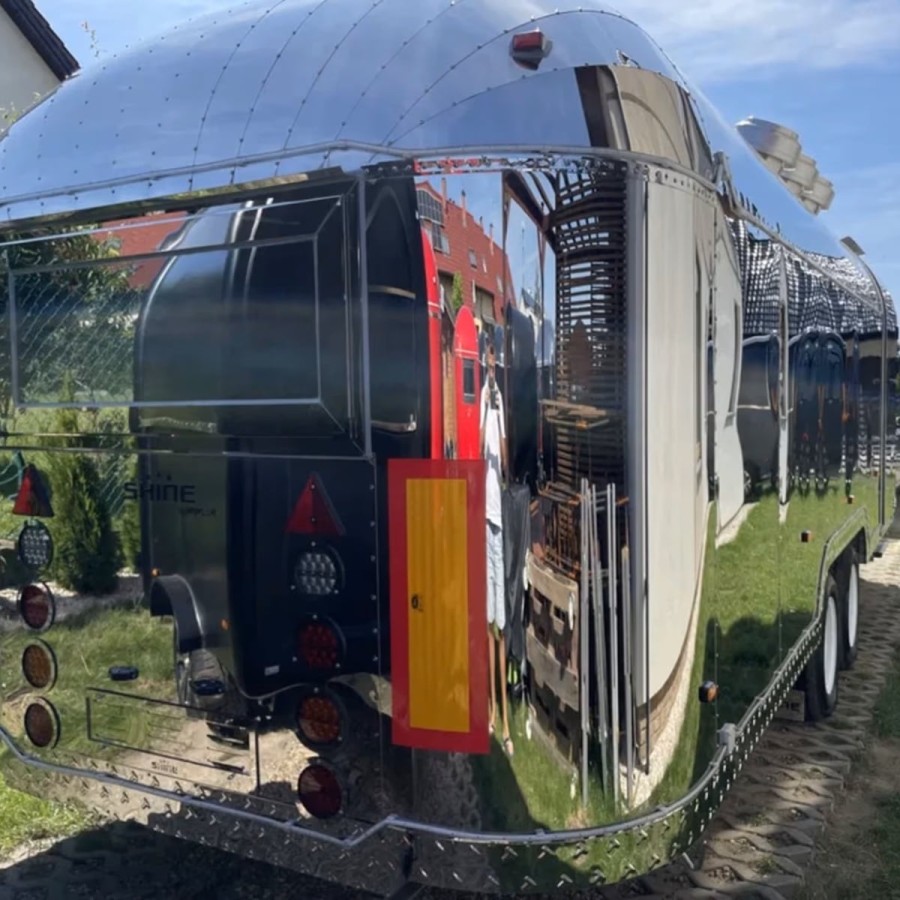 Verkaufsanhaenger-Air-STREAM-ER-2000-4.00x2.18x2.35m-Edelstahlwaende-gedaemmt-grosse-Verkaufsklappe-Fenster-Stuetzen-Innenaussta