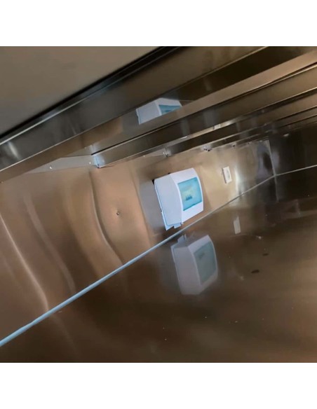 Verkaufsanhaenger-Air-STREAM-ER-2000-4.00x2.18x2.35m-Edelstahlwaende-gedaemmt-grosse-Verkaufsklappe-Fenster-Stuetzen-Innenaussta