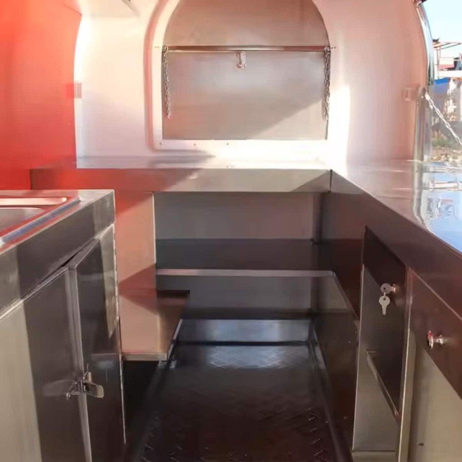 Verkaufsanhaenger-Foodtrailer-Retro-mini-amerikanischer-Klassiker-grosse-Verkaufsklappe-Stuetzen-2x2m-5