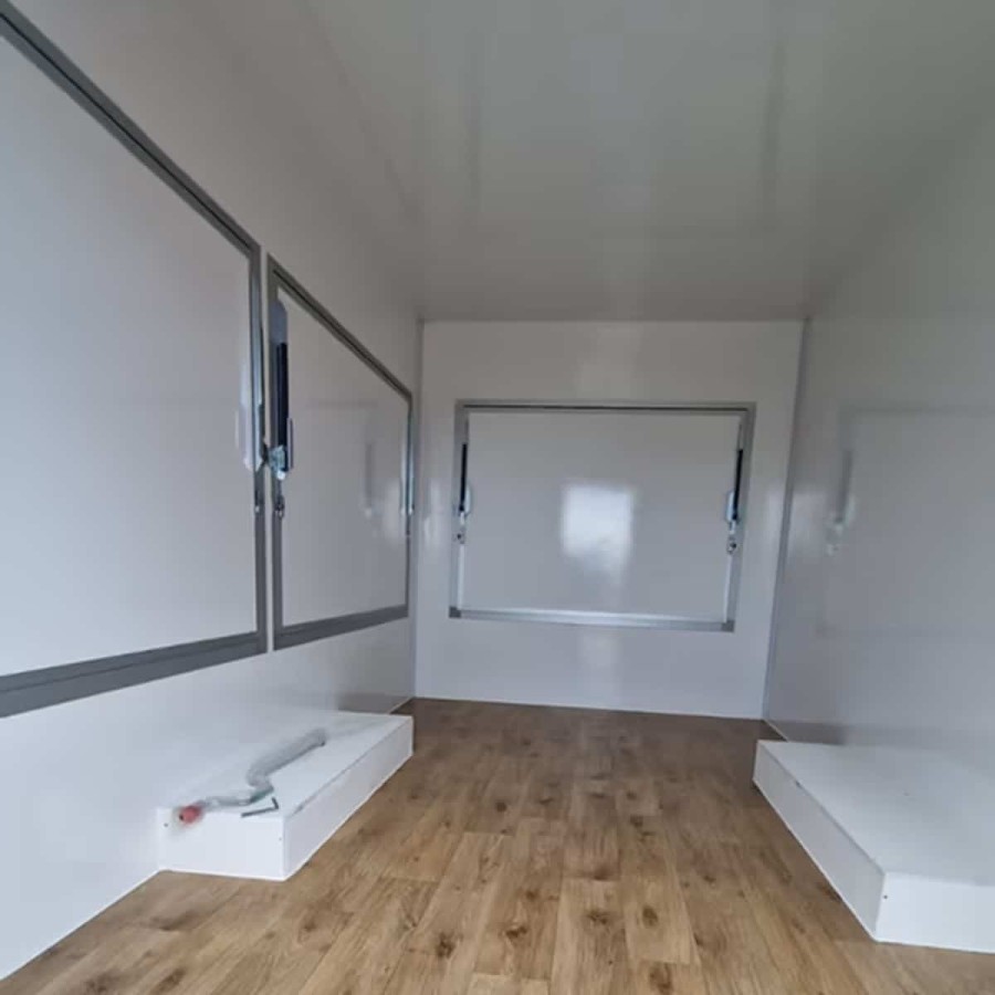 Verkaufsanhaenger-Foodtrailer-2700-Tandem-4.20x2.20x2.30m-Thermo-Sandwichpanele-mit-3-Verkaufsklappen-Stuetzen-gebremst-17