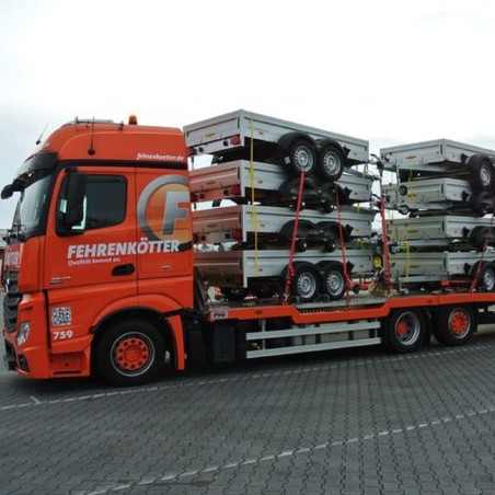 PKW-Anhaenger-Transport-transportieren-Spedition
