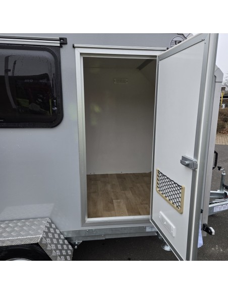 CRAFTMAX-Campinganhaenger-750kg-gebremst-Anhaenger-3.00x1.50x1.80m-mit-Klappe-nach-oben-2-Fenster-Tuer-100kmh-13