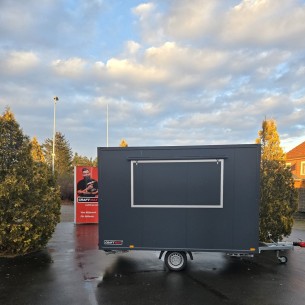 Verkaufsanhaenger-Foodtrailer-1350-3.45x1.96x2.19m-Thermo-Sandwichpanele-mit-grosser-Verkaufsklappe-Stuetzen-gebremst-1 2