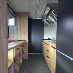 CRAFTMAX-Verkaufsanhaenger-1350-voll-ausgestattet-Holzoptik 2