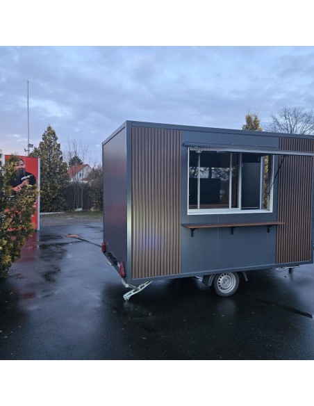 Verkaufsanhaenger-Foodtrailer-1350-3.45x1.96x2.19m-Thermo-Sandwichpanele-mit-Einbaumoebel-Abzughaube-E-Anschluss-2