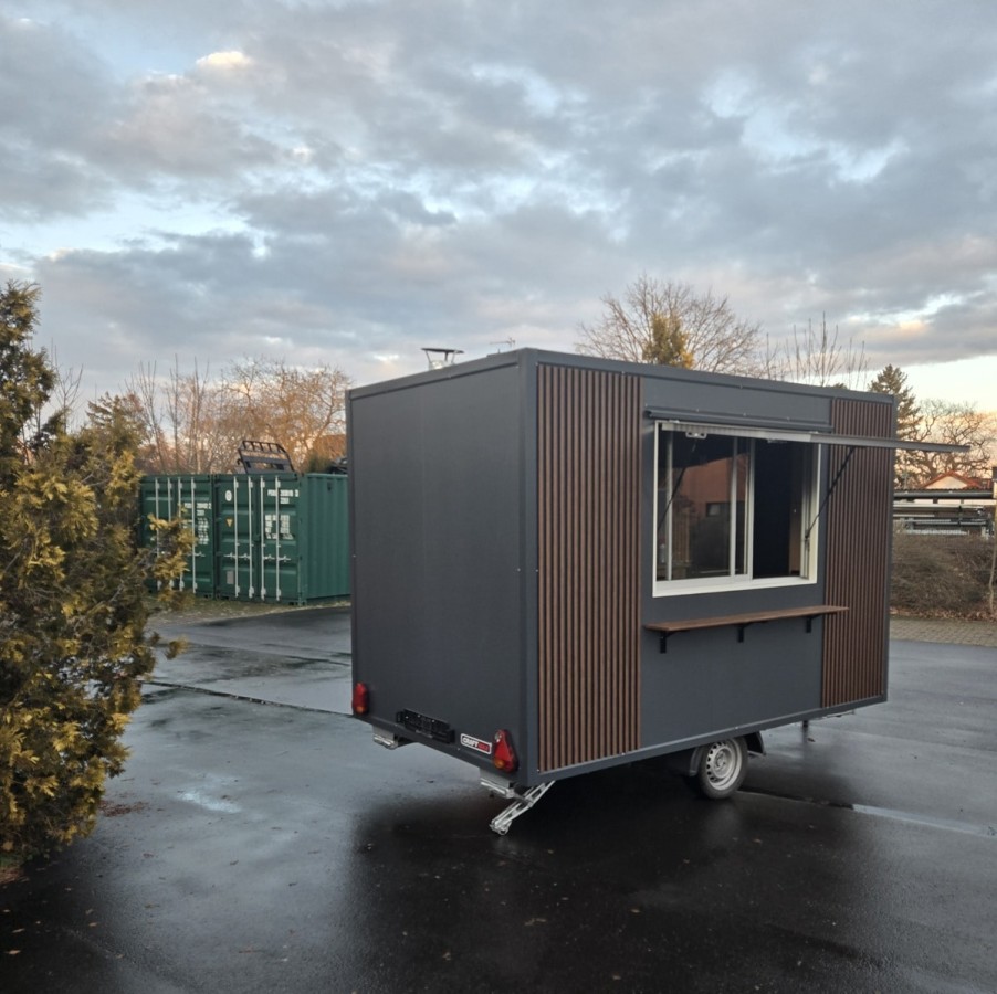 Verkaufsanhaenger-Foodtrailer-1350-3.45x1.96x2.19m-Thermo-Sandwichpanele-mit-Einbaumoebel-Abzughaube-E-Anschluss-6