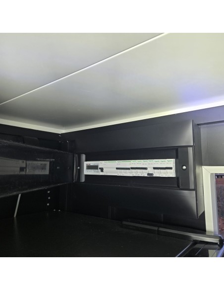 Verkaufsanhaenger-Foodtrailer-1350-3.45x1.96x2.19m-Thermo-Sandwichpanele-mit-Einbaumoebel-Abzughaube-E-Anschluss-19