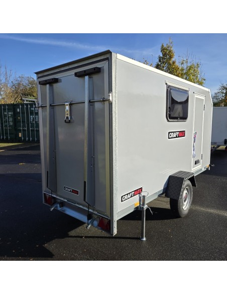 CRAFTMAX®-MotoCamp®-1300-Thermo-Koffer-mit-Laderampe-Tuer-2-Fenster-Sandwichplatten-3.60x1.50x1.80m-100kmh-3