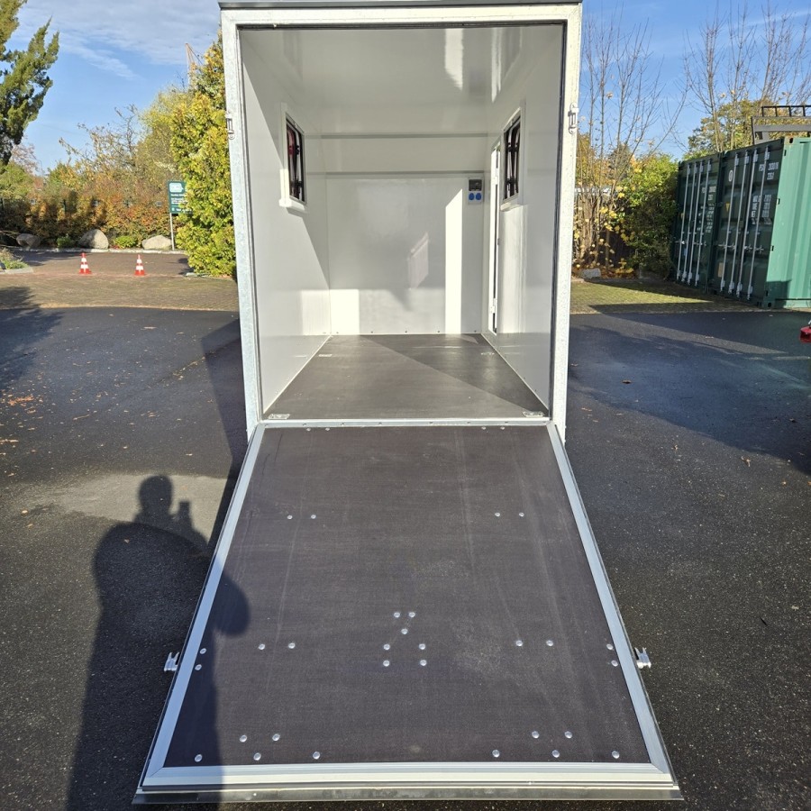 CRAFTMAX®-MotoCamp®-1300-Thermo-Koffer-mit-Laderampe-Tuer-2-Fenster-Sandwichplatten-3.60x1.50x1.80m-100kmh-14