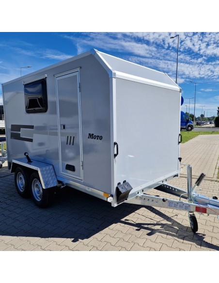 1300-Tandem-Thermo-Koffer-mit-Laderampe-Tuer-2-Fenster-Sandwichplatten-3.60x1.50x1.80m-100km-h