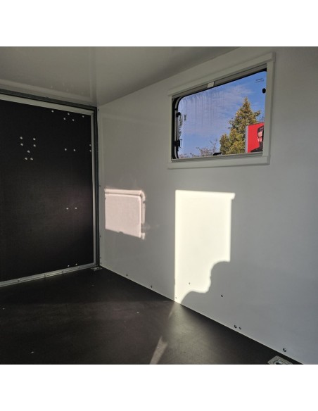 CRAFTMAX®-MotoCamp®-1300-Thermo-Koffer-mit-Laderampe-Tuer-2-Fenster-Sandwichplatten-3.60x1.50x1.80m-100kmh-6