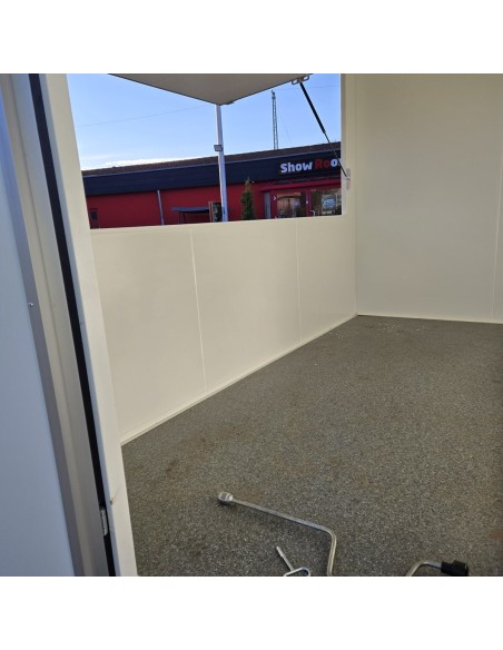 Verkaufsanhaenger-Foodtrailer-1350-3.00x2.00x2.20m-Thermo-Sandwichpanele-mit-grosser-Verkaufsklappe-Stuetzen-gebremst-9