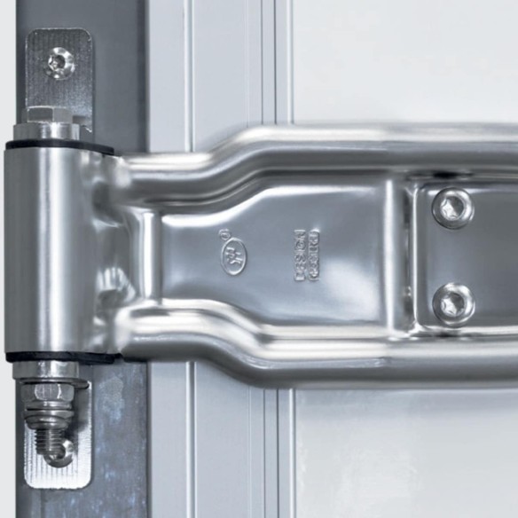 STEMA-S-Box-Thermo-Sandwich-Aufbau-mit-GFK-Oberschicht-100kmh-6