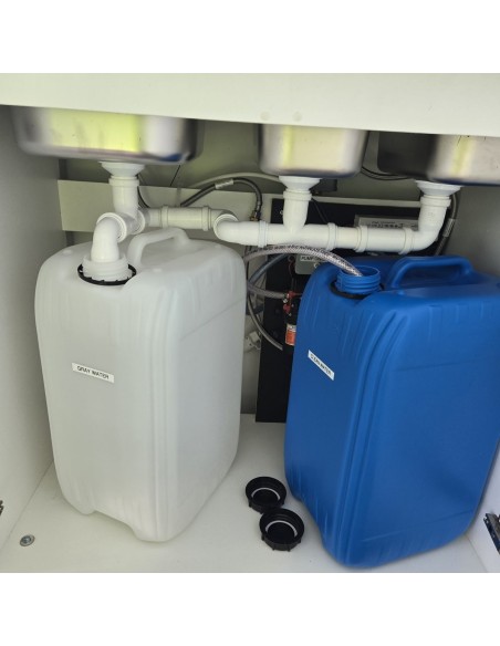 Verkaufsanhaenger-1500-Tandem-4.00x2.00x2.20m-Thermo-Sandwichpanele-mit-Dunstabzug-Waschtisch-Elektropaket-230480V-100kmh-10