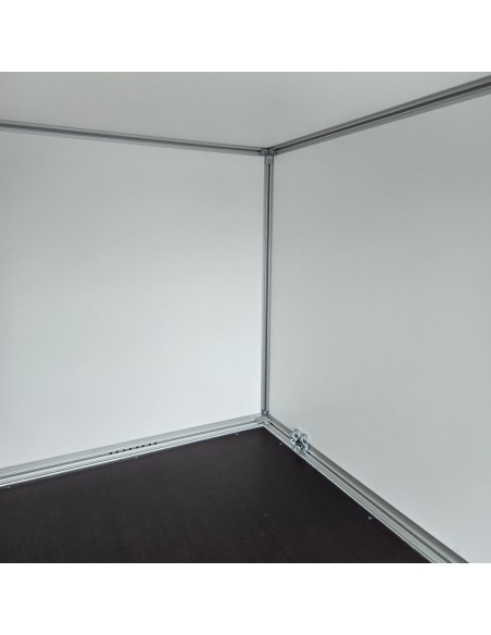 STEMA-STPK-O13-25-15.1.P15.1-Kofferanhaenger-mit-Rampe-1300kg-gebremst-2.55×1.57×1-2