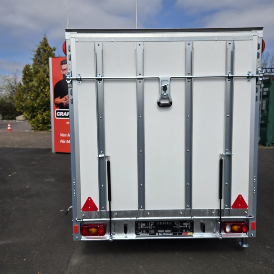 STEMA-S-Box-Thermo-Sandwich-Aufbau-mit-GFK-Oberschicht-100kmh-5