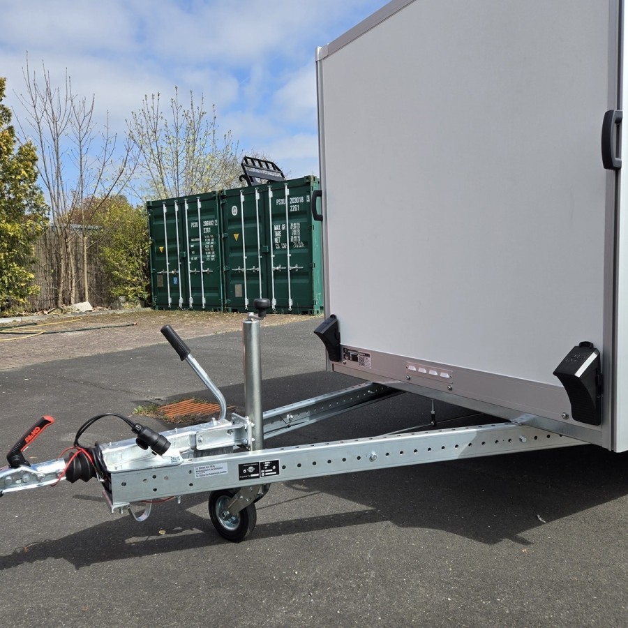 STEMA-STPK-O13-25-15.1.P15.1-Kofferanhaenger-mit-Rampe-1300kg-gebremst-2.55×1.57×1-5