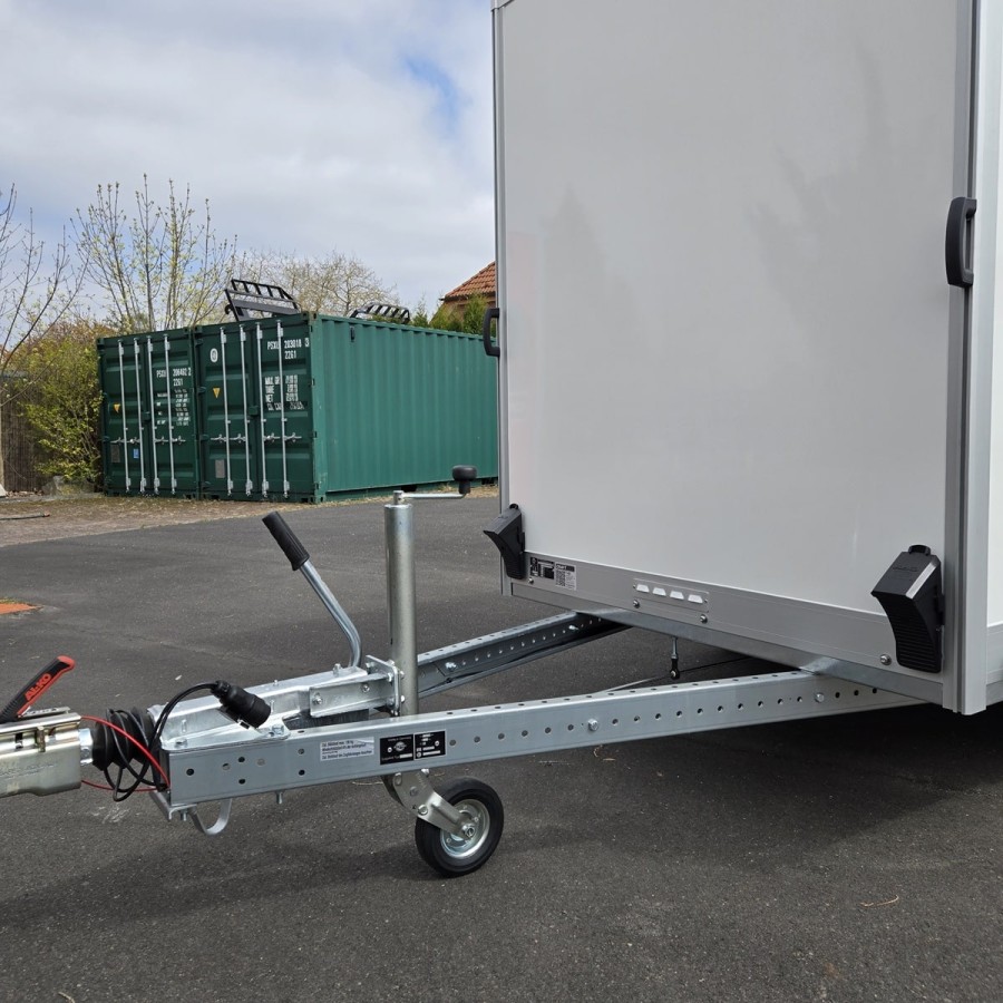 STEMA-STPK-O2-13-25-15.1.P18.1-Kofferanhaenger-mit-Rampe-1300kg-gebremst-2.55×1.57×1-4