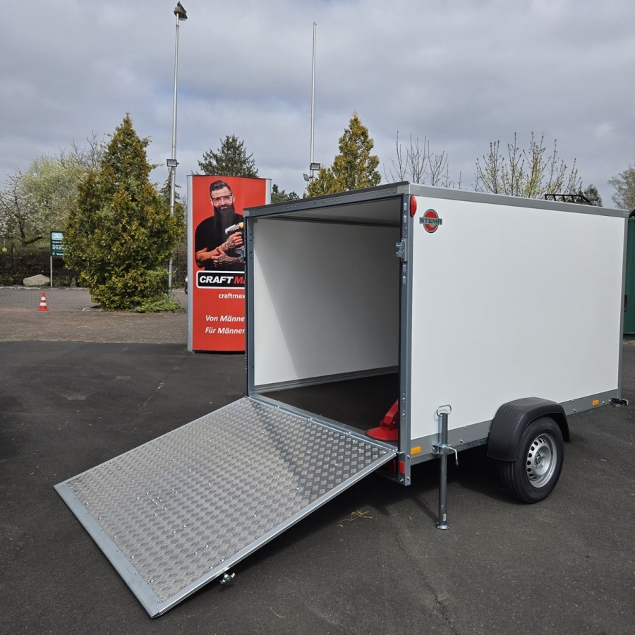 STEMA-STPK-O2-13-25-18.1.P15.1-Kofferanhaenger-mit-Rampe-1300kg-gebremst-2.55×1.87×1