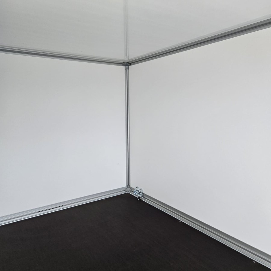 STEMA-STPK-O2-13-25-18.1.P15.1-Kofferanhaenger-mit-Rampe-1300kg-gebremst-2.55×1.87×1-2