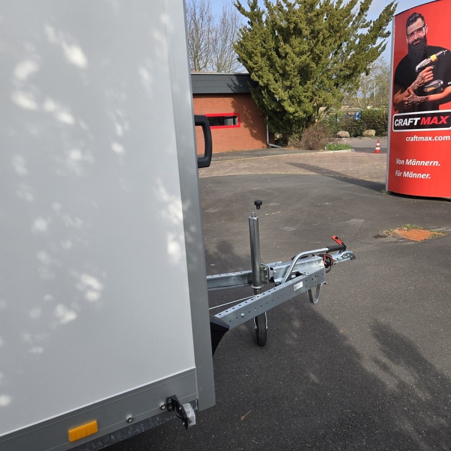 STEMA-STPK-O2-13-25-18.1.P15.1-Kofferanhaenger-mit-Rampe-1300kg-gebremst-2.55×1.87×1-3