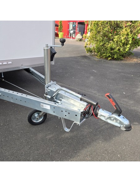 STEMA-STPK-O2-13-25-18.1.P15.1-Kofferanhaenger-mit-Rampe-1300kg-gebremst-2.55×1.87×1-4