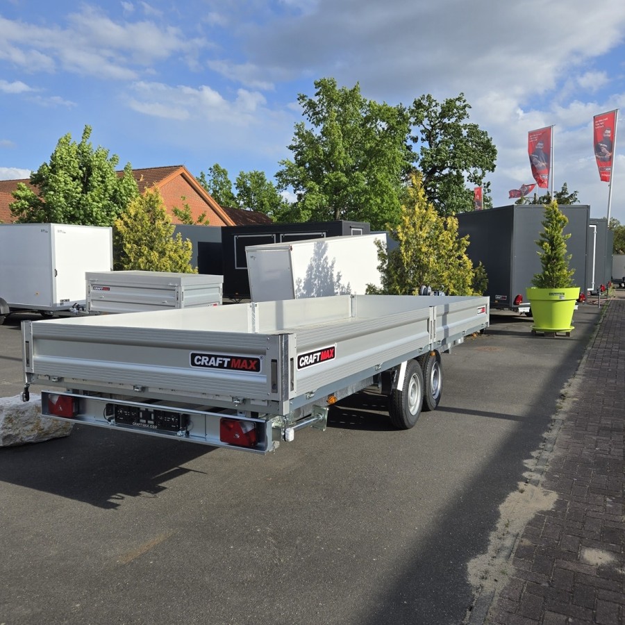 CRAFTMAX-3500-ALU-Pritschenhochlader-Siebdruckplatte-mit-Aluminium-Riffelblech-Auffahrrampenpaket-mit-3